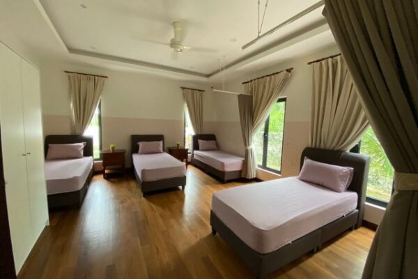 ixora senior care ss12 subang jaya nursing home room with 4 single beds
